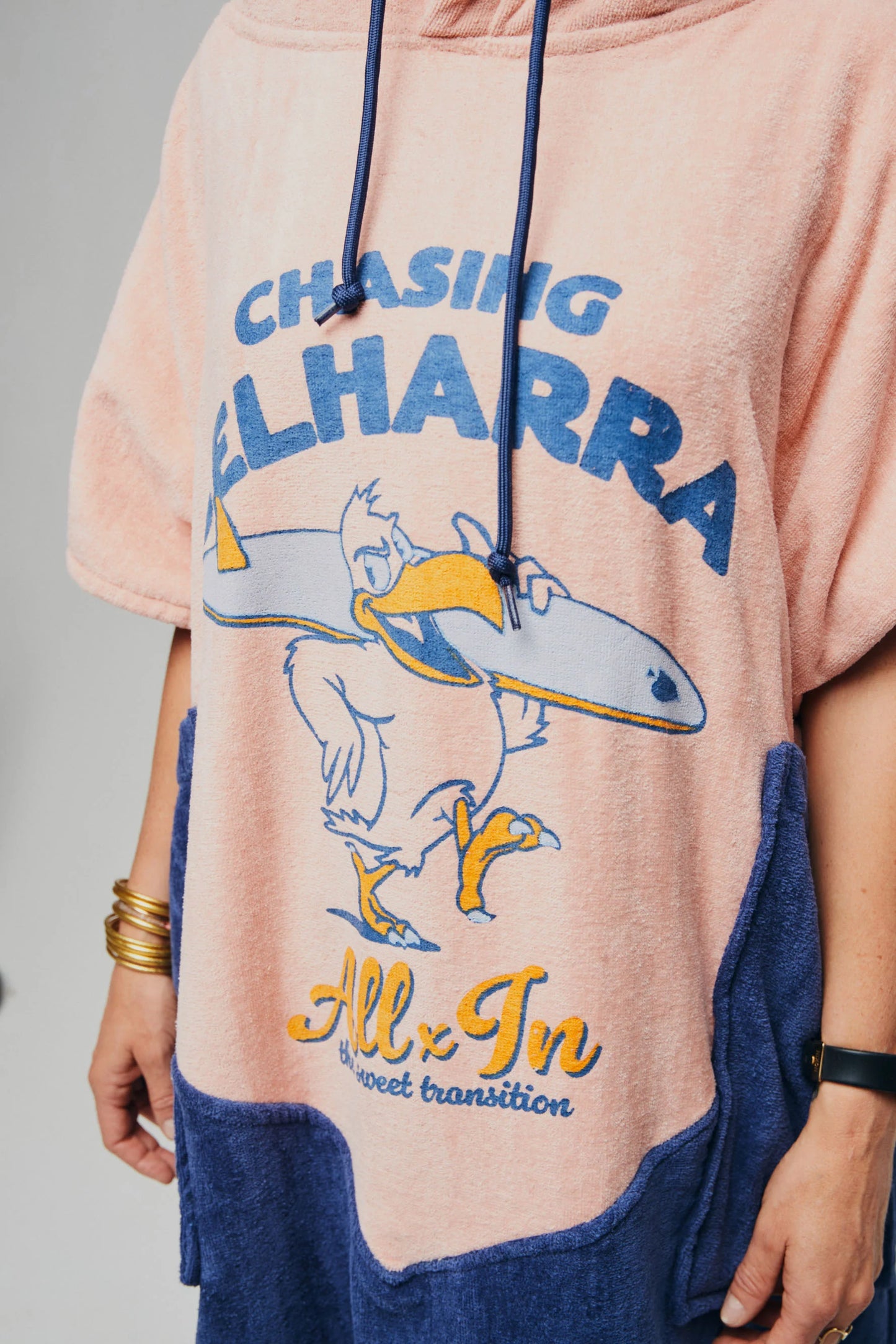 Poncho Mare e Surf Adulto in Spugna di Cotone "Chasing Madame" – Taglia Unica