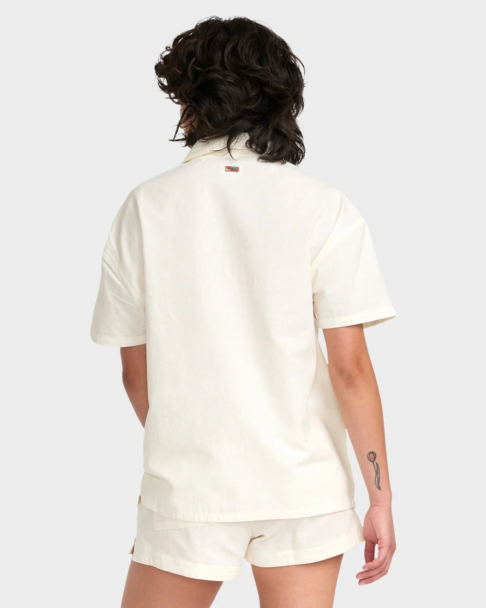 Lauryn Button-Down – La Camicia Versatile